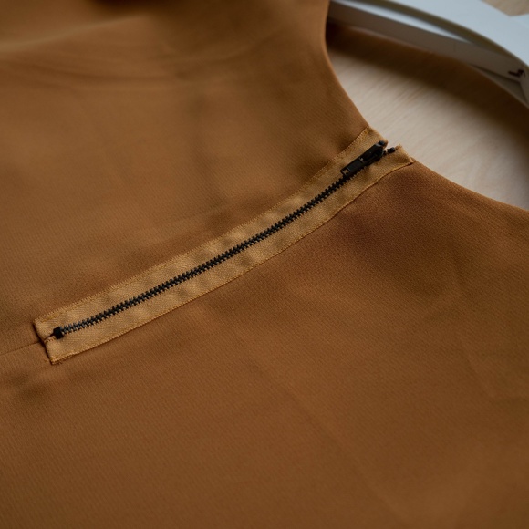 Semi-Formal Sleeves Blouse - Picture 4 of 4